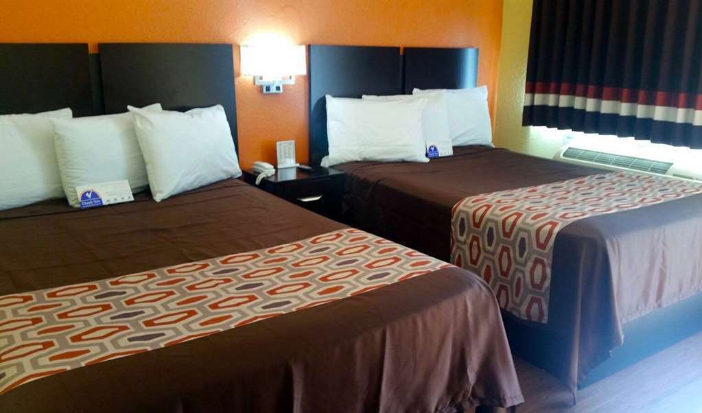 Americas Best Value Inn And Suites Groves Cameră foto
